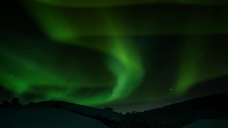 aurora-against-the-foreground-of-the-icy-mountain-plains