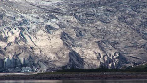 Close-shot-of-a-big-glacier-in-Glacier-Bay-National-Park-Alaska