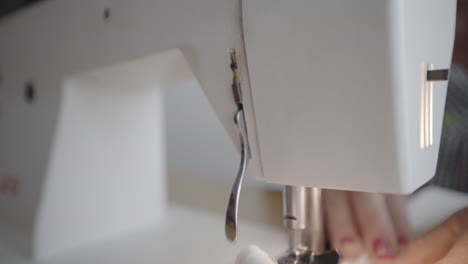 Batch-sewing-of-clothes-with-pressure-knob-adjustment-closeup