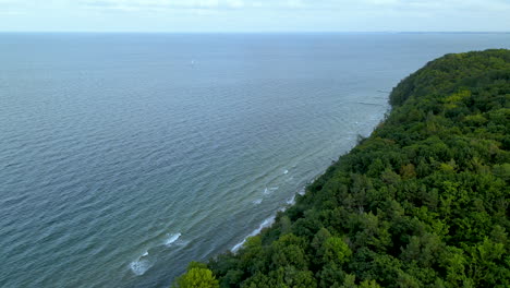 Perfect-seaside-paradise--Mountain-forest-beach--Gdynia,-Poland--Aerial