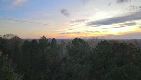 Ascending-4K-shot-of-beautiful-Tennessee-sunset
