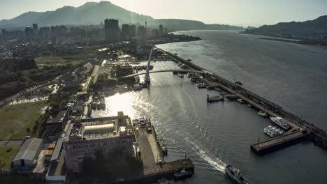 Drone-Poi-Hyper-Lapse-Eines-Kleinen-Hafens-In-China-Bei-Sonnenaufgang