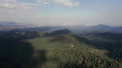 Thick-Evergreen-Forests-in-Central-Mexico,-Slow-Aerial-Drone-Fly-Over