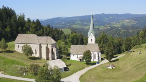 Aerial-drone-shot-of-church-at-Lese,-Slovenia
