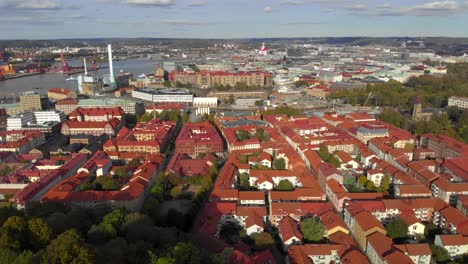 Ziehen-Sie-Die-Antenne-über-Göteborg-Und-Den-Fluss-Gota-Alv-Aus