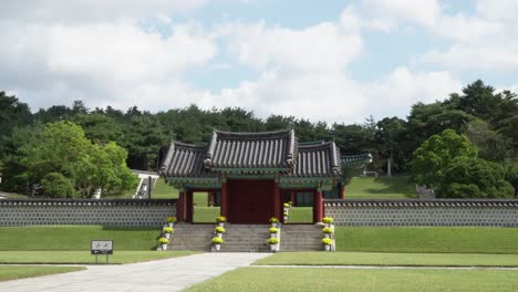 Traditional-architecture-at-Korean-tomb-memorial-site-in-Geumsan