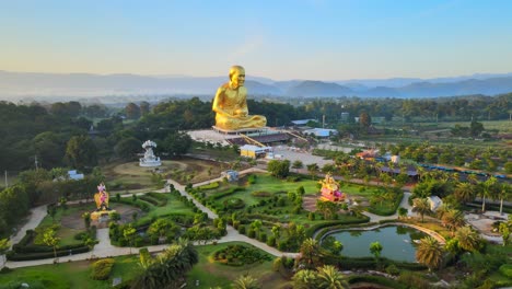 4k-Impresionante-Estatua-De-Ganesha-Y-Luang-Pu-Thuat-Más-Grande-Del-Mundo