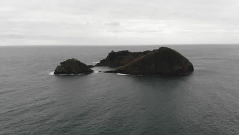 -Islet-of-Vila-Franca-do-Campo,-Sao-Miguel-Island,-Azores,-Portugal