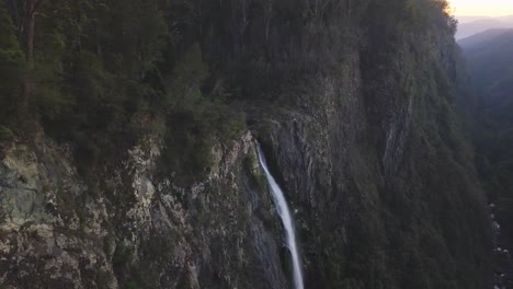 Filmische-Luftaufnahme-Von-Ellenborough-Falls,-New-South-Wales,-Nsw,-Australien