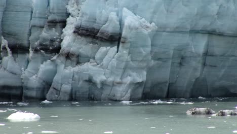 Detail-Der-Riesigen-Eiswand-Des-Margerie-Gletschers