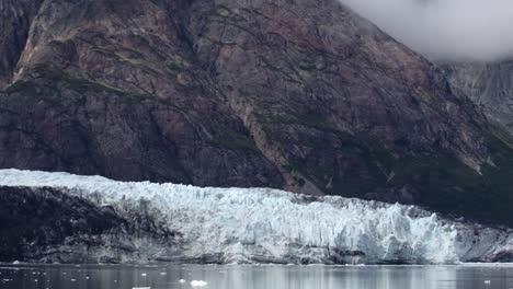 Gezeitenwasser-Margerie-Gletscher-Im-Glacier-Bay-National-Park-And-Preserve,-Alaska