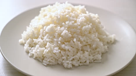 cooked-Thai-jasmine-white-rice