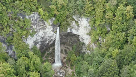 Panoramic-view-of-Wildenstein-Waterfall-in-the-southern-Austrian-Alps,-Aerial-static-shot