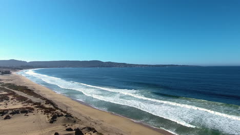 Luftdrohnenansicht-Von-Sand-City-Und-Monterey-Kalifornien-Mit-Dem-Ozean,-Aufgenommen-In-4k-Hoher-Auflösung