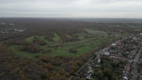 Chingford-Golfplatz-Luftaufnahmen-Kleiner-Städtischer-Golfplatz-Im-Wald-Von-Eppingen