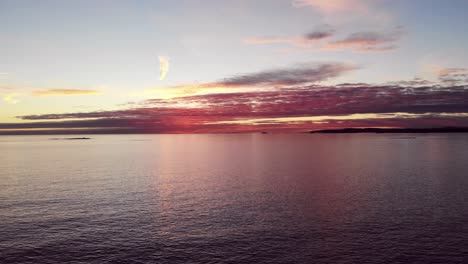 Bunter-Sonnenuntergang-über-Der-Nordsee-Im-Winter