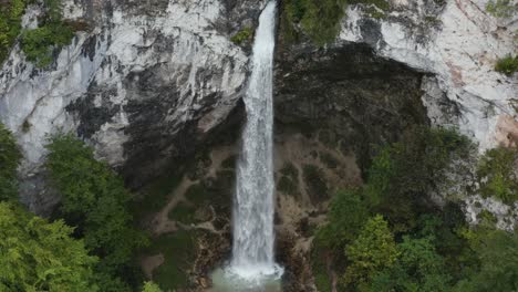 Wildenstein-Waterfall-in-the-Austrian-Alps-seen-from-the-front,-Aerial-hovering-shot