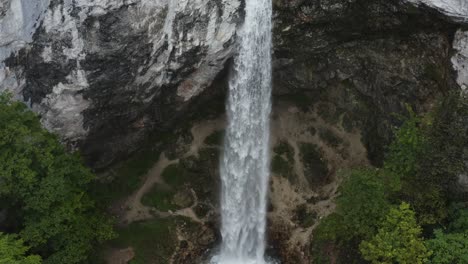 Close-in-of-Wildenstein-Waterfall-in-the-southern-Austrian-Alps,-Aerial-dolly-in-approach-shot