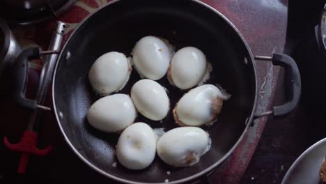 Huevo-Cocido-Frito-Vista-Superior-Huevo-Relleno-Casero-También-Conocido-Como-Huevos-Rellenos,-Huevos-Rusos-O-Huevos-Aderezados