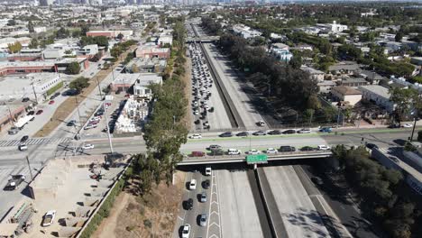 Major-Traffic-jam-on-LA-freeway