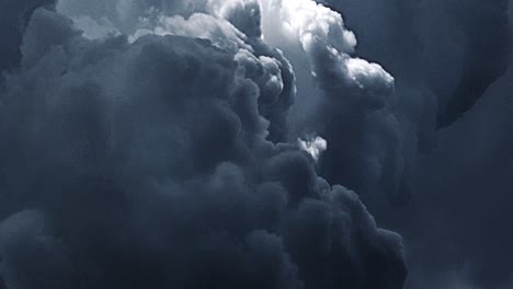 Dunkle-Wolken-Und-Gewitter-Im-Inneren