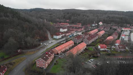Luftaufnahme-Des-Alten-Historischen-Dorfes-Jonsered-In-Schweden,-Schönes-Reiseziel-In-Skandinavien