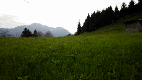 Schöne-Aussicht-Auf-Das-Seriana-tal-Und-Die-Orobie-alpen,-Bergamo