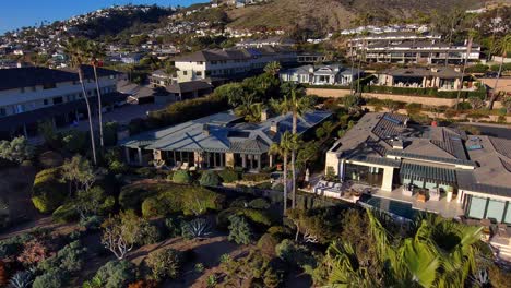 aerial-reveal-of-high-end-housing-in-Laguna-Beach,-California