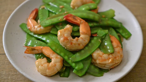 Stir-Fried-Green-Peas-with-Shrimp---Homemade-food-style