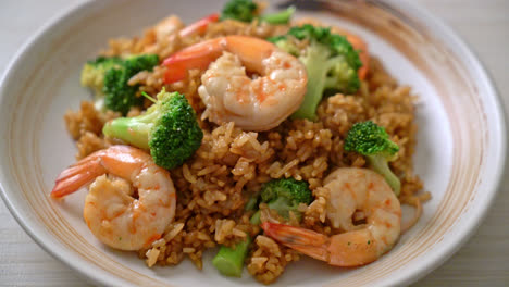 fried-rice-with-broccoli-and-shrimps---Homemade-food-style