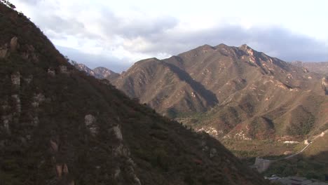 The-mountains-around-the-Great-Wall-of-China,-Juyong-Pass-section