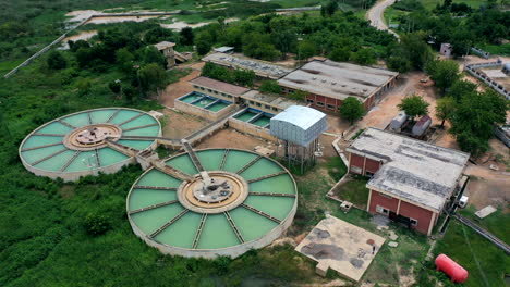 Die-Ajiwa-Staudämme-Und-Die-Wasseraufbereitungsanlage-Im-Bundesstaat-Katsina,-Nigeria---Luftbild