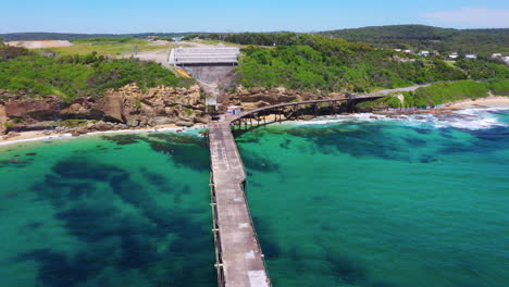 Catherine-Hill-Bay-Pier-Jetty-An-Der-Australischen-Küste,-Luftbild
