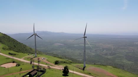 Energía-Verde-Generada-Por-Un-Molino-De-Viento-En-Nairobi,-Kenia,-Usando-Una-Central-Eléctrica-De-Energía-Verde-Que-Lucha-Contra-El-Cambio-Climático