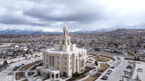 Aerial-View-Of-Payson-Utah-Temple---LDS-Church,-Church-of-Jesus-Christ-of-Latter-day-Saints-In-Payson,-Utah,-USA