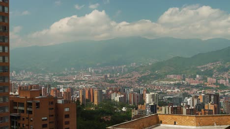 Timelapse-De-La-Tarde-En-Medellin,-Colombia