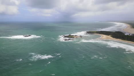Scenic-Overlook-Of-Bonville-Headland-At-Beach-Town-Of-Sawtell-In-New-South-Wales,-Australia