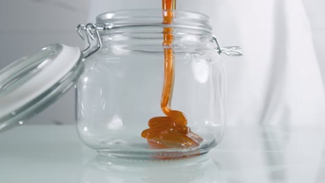 Sweet-honey--commercial-advertisement-slow-motion