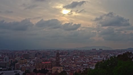 Farbenfroher-Sonnenuntergang-Im-Zeitraffer-In-Malaga,-Südspanien