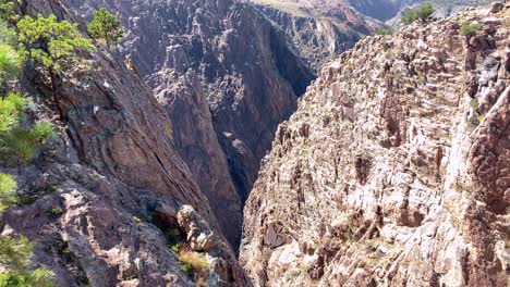 Royal-Gorge-deep-chasm-of-Rocky-Mountains,-Grand-Canyon-hiking-and-exploring