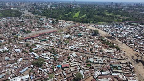 Luftdrohnenansicht-Von-Kibera-Kenia