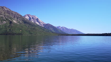 Blick-Auf-Die-Grand-Tetons-Vom-Jenny-Lake