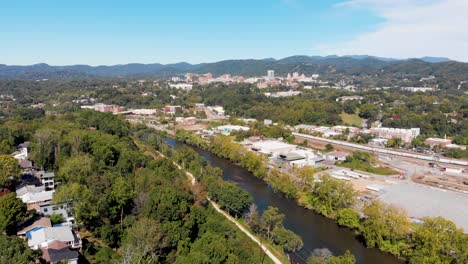 4K-Aerial-Drone-Video-of-West-Asheville,-NC-along-the-French-Broad-River