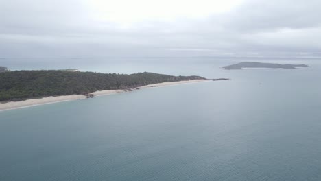 Middle-Island-From-Leekes-Beach-In-Great-Keppel-Island,-Yeppoon,-QLD,-Australia