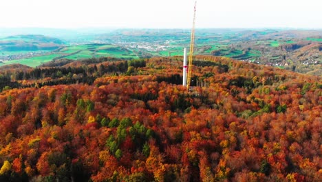 Windkraftanlage-Bau-Luftaufnahme-Herbst