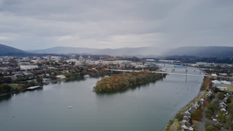 Aerial-hyperlapse-of-a-rowing-race-in-the-Tennessee-River-in-Chattanooga,-TN