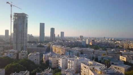 Antenne-Des-Nordens-Von-Tel-Aviv-Israel-Während-Des-Sonnenuntergangs-In-Kikar-Hamedina---Hohe-Gebäude-03