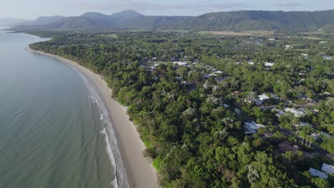 Panorama-Of-Four-Mile-Beach-With-Densely-Tropical-Forest-In-Port-Douglas,-QLD-Australia