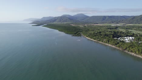 Port-Douglas-En-La-Costa-Del-Mar-De-Coral-Del-Norte-De-Queensland-En-Australia