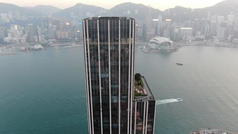 Bahía-Central-De-Hong-Kong-Y-Rascacielos-De-La-Ciudad